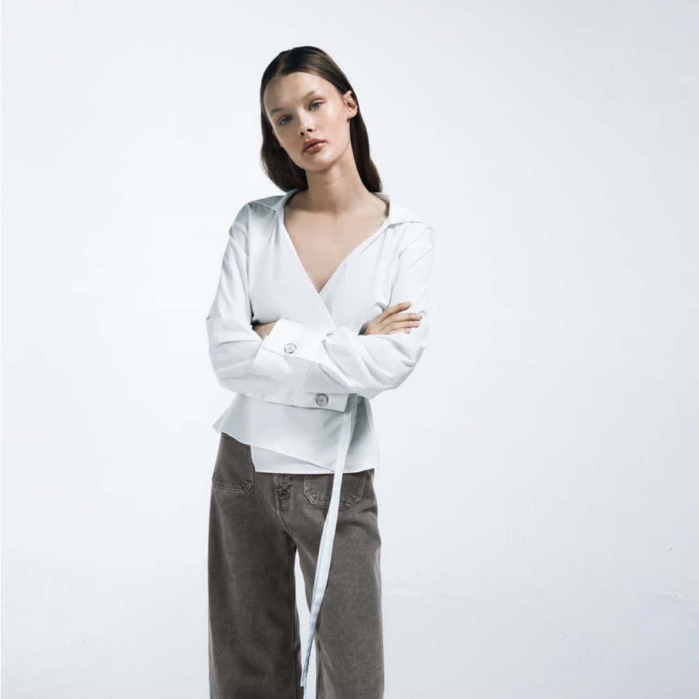 Zara wrap top with collar NWT